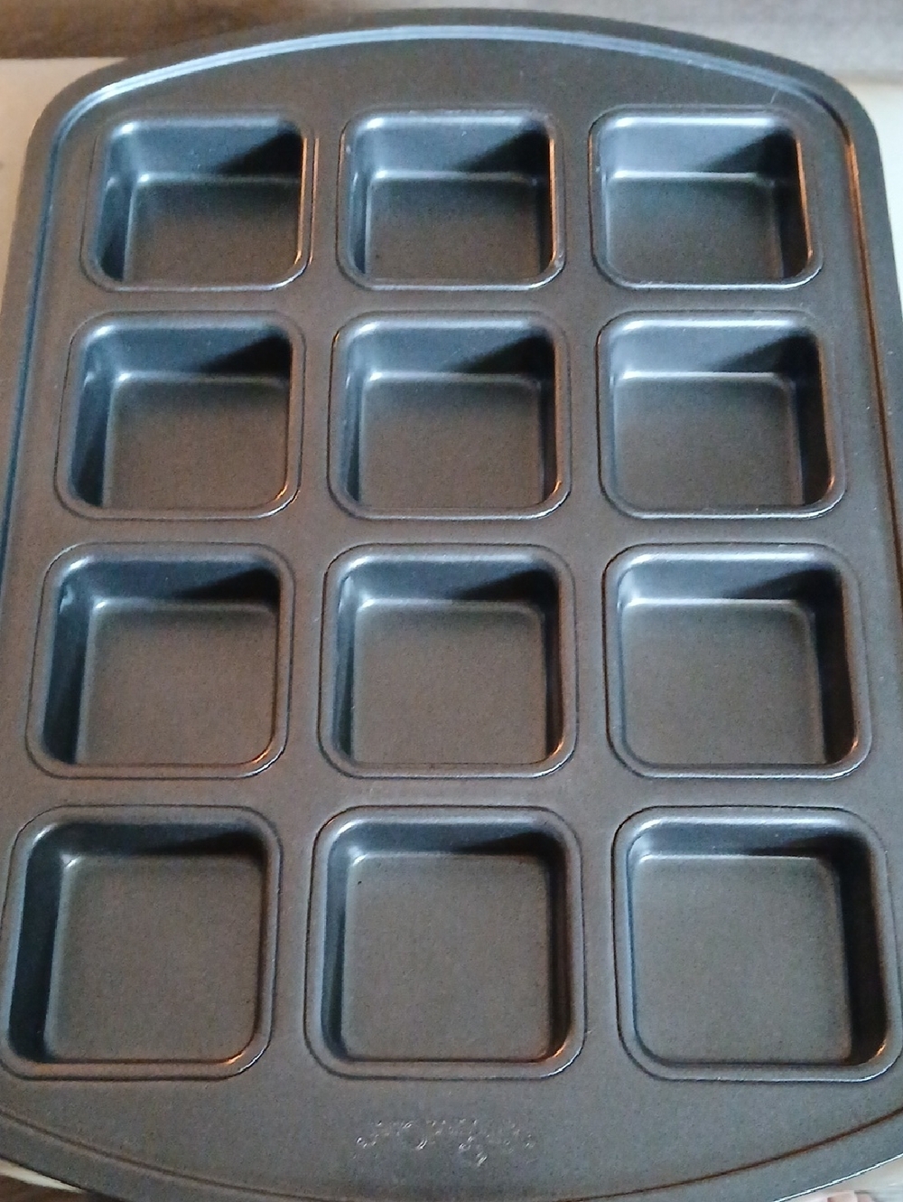 The Pampered Chef Black 12-Square Muffin Brownie Pan